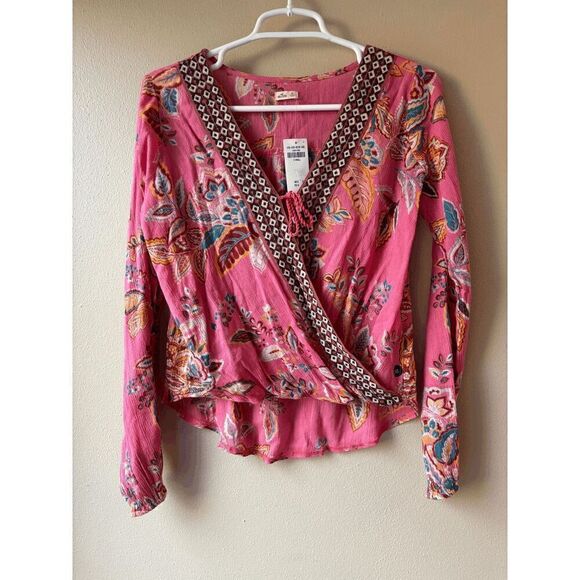 Hollister Floral and Foliage Patterned Crossover Top Women's Size XS - Picture 1 of 2